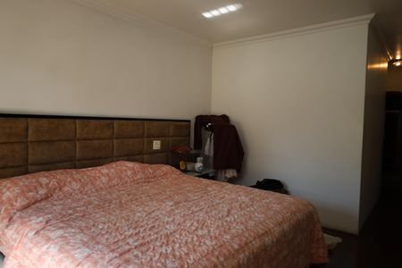 Casa à venda com 600m², 5 quartos e 7 vagasSuíte