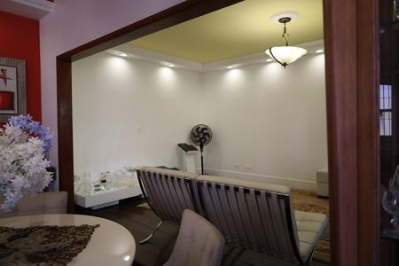 Casa à venda com 600m², 5 quartos e 7 vagasSala