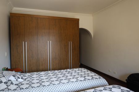 Casa à venda com 600m², 5 quartos e 7 vagasSuíte 2