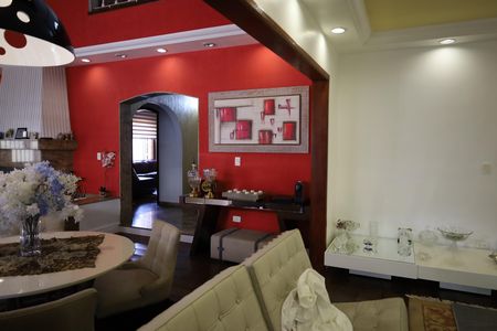 Casa à venda com 600m², 5 quartos e 7 vagasSala