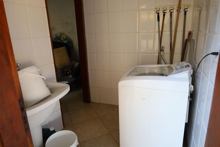 Casa à venda com 600m², 5 quartos e 7 vagasÁrea de serviço
