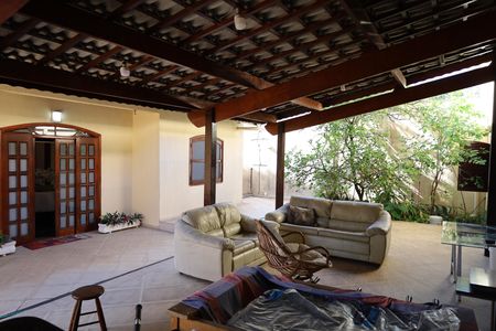 Casa à venda com 600m², 5 quartos e 7 vagasÁrea comum