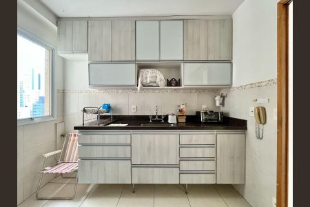 Apartamento à venda com 84m², 3 quartos e 2 vagas Apartamento à venda com 84m², 3 quartos e 2 vagasCozinha
