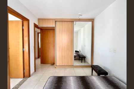 Apartamento à venda com 84m², 3 quartos e 2 vagas Apartamento à venda com 84m², 3 quartos e 2 vagasSuíte