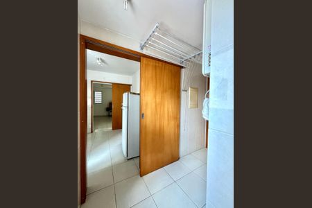 Apartamento à venda com 84m², 3 quartos e 2 vagas Apartamento à venda com 84m², 3 quartos e 2 vagasÁrea de Serviço