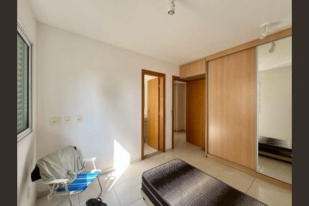 Apartamento à venda com 84m², 3 quartos e 2 vagas Apartamento à venda com 84m², 3 quartos e 2 vagasSuíte