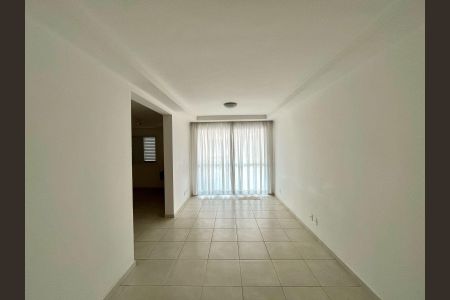 Apartamento à venda com 84m², 3 quartos e 2 vagas Apartamento à venda com 84m², 3 quartos e 2 vagasSala