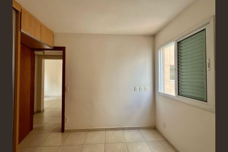 Apartamento à venda com 84m², 3 quartos e 2 vagas Apartamento à venda com 84m², 3 quartos e 2 vagasQuarto 2