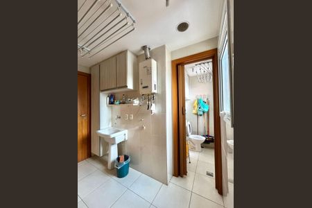 Apartamento à venda com 84m², 3 quartos e 2 vagas Apartamento à venda com 84m², 3 quartos e 2 vagasÁrea de Serviço