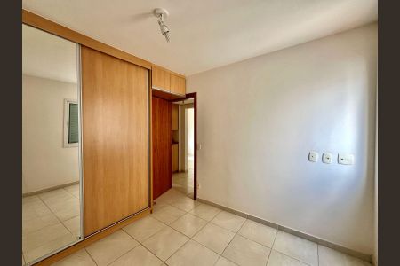 Apartamento à venda com 84m², 3 quartos e 2 vagas Apartamento à venda com 84m², 3 quartos e 2 vagasQuarto 2
