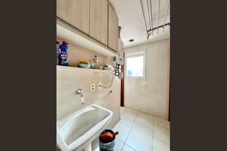 Apartamento à venda com 84m², 3 quartos e 2 vagas Apartamento à venda com 84m², 3 quartos e 2 vagasÁrea de Serviço