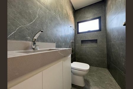 Casa de condomínio à venda com 220m², 3 quartos e 4 vagas
