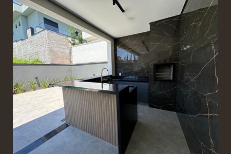 Casa de condomínio à venda com 220m², 3 quartos e 4 vagas