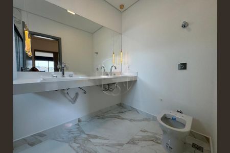 Casa de condomínio à venda com 241m², 3 quartos e 4 vagas