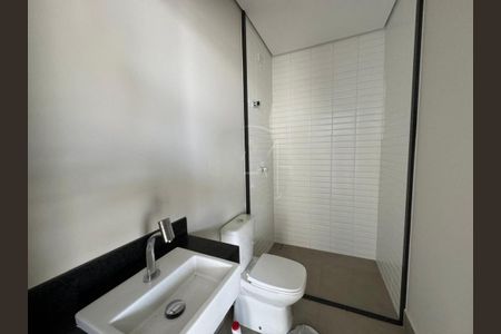 Casa de condomínio à venda com 222m², 3 quartos e 4 vagas