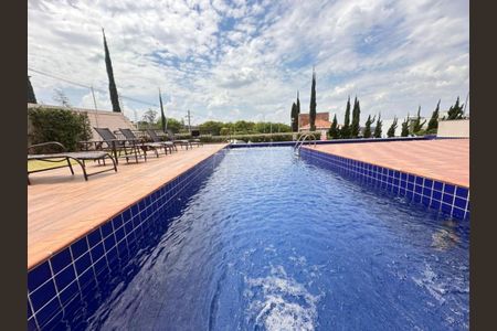 Casa de condomínio à venda com 222m², 3 quartos e 4 vagas