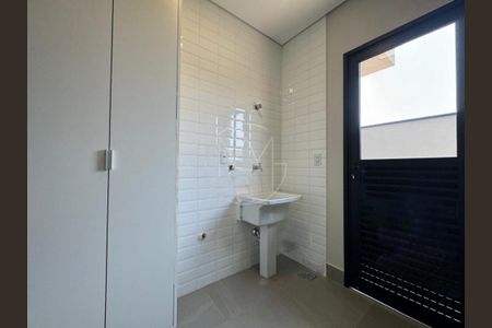 Casa de condomínio à venda com 222m², 3 quartos e 4 vagas