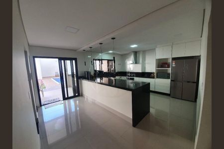 Casa à venda com 375m², 4 quartos e 3 vagas