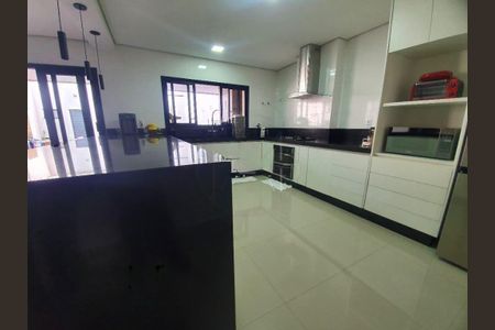 Casa à venda com 375m², 4 quartos e 3 vagas