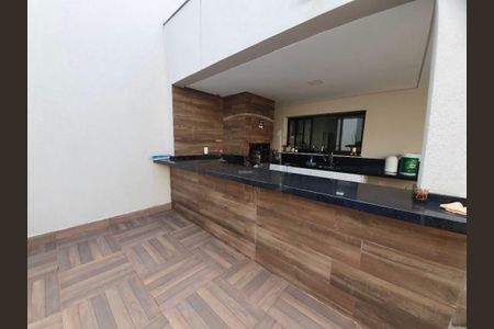 Casa à venda com 375m², 4 quartos e 3 vagas