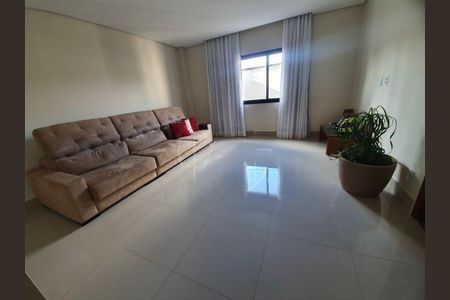 Casa à venda com 375m², 4 quartos e 3 vagas