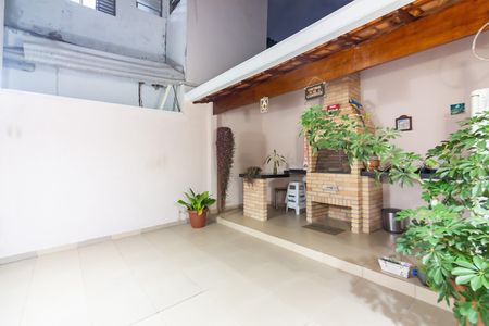 Casa à venda com 240m², 3 quartos e 3 vagas Casa à venda com 240m², 3 quartos e 3 vagasÁrea Gourmet