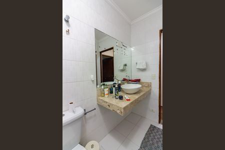 Casa à venda com 240m², 3 quartos e 3 vagas Casa à venda com 240m², 3 quartos e 3 vagasBanheiro