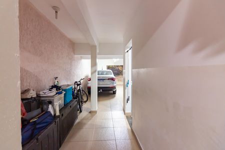 Casa à venda com 240m², 3 quartos e 3 vagas Casa à venda com 240m², 3 quartos e 3 vagasLavanderia
