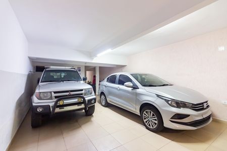 Casa à venda com 240m², 3 quartos e 3 vagas Casa à venda com 240m², 3 quartos e 3 vagasGaragem