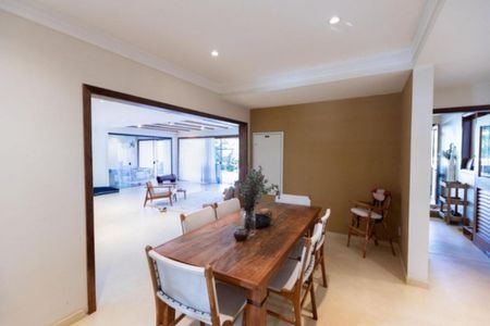 Casa de condomínio à venda com 576m², 3 quartos e 4 vagas Casa de condomínio à venda com 576m², 3 quartos e 4 vagasFoto 18