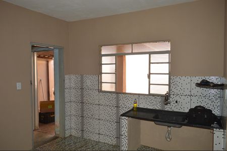 Casa para alugar com 120m², 2 quartos e 2 vagasCozinha