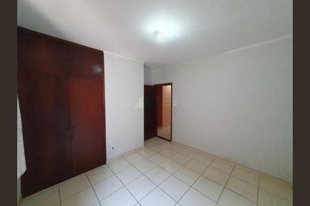 Casa à venda com 239m², 4 quartos e 2 vagas