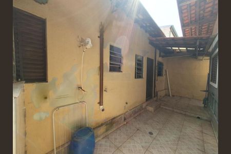 Casa à venda com 239m², 4 quartos e 2 vagas