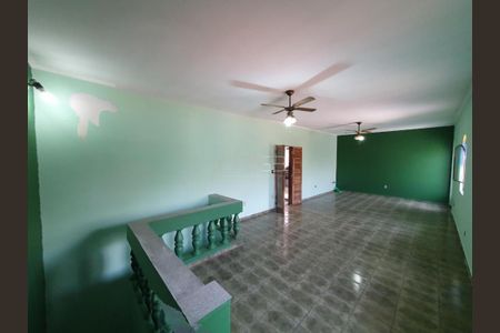 Casa à venda com 239m², 4 quartos e 2 vagas