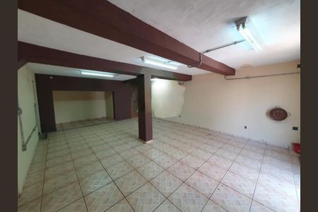 Casa à venda com 239m², 4 quartos e 2 vagas