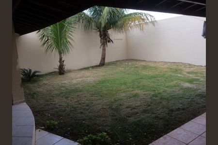 Casa à venda com 227m², 3 quartos e 2 vagas