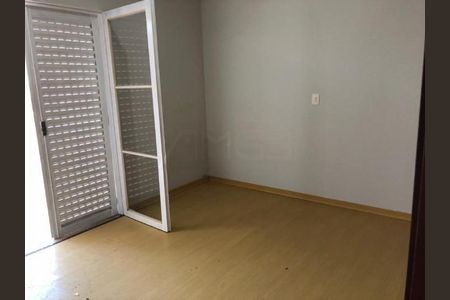 Casa à venda com 227m², 3 quartos e 2 vagas