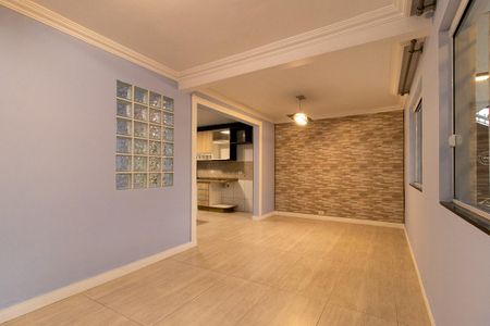 Casa à venda com 217m², 4 quartos e 3 vagasSala