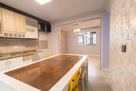 Casa à venda com 217m², 4 quartos e 3 vagasCozinha - Armários