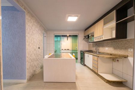 Casa à venda com 217m², 4 quartos e 3 vagasCozinha - Armários