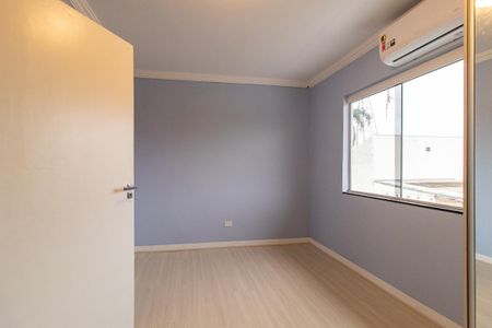 Casa à venda com 217m², 4 quartos e 3 vagasQuarto 4 - Suíte