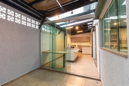 Casa à venda com 217m², 4 quartos e 3 vagasÁrea comum