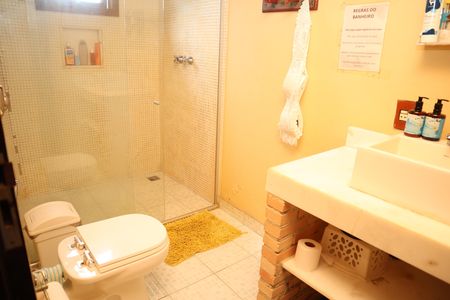 Casa à venda com 500m², 3 quartos e 2 vagasBanheiro social
