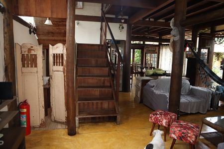 Casa à venda com 500m², 3 quartos e 2 vagasCorredor