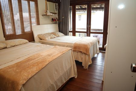 Casa à venda com 500m², 3 quartos e 2 vagasQuarto