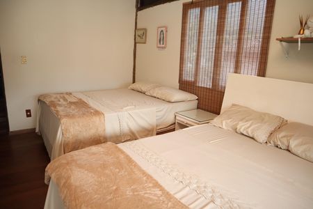 Casa à venda com 500m², 3 quartos e 2 vagasQuarto