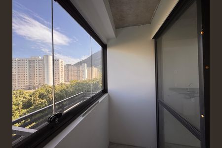 Varanda de apartamento para alugar com 3 quartos, 65m² em Barra Olímpica , Rio de Janeiro