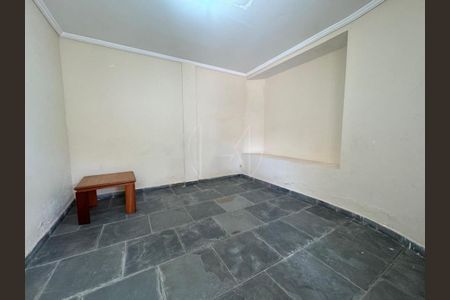 Casa à venda com 167m², 3 quartos e 4 vagas