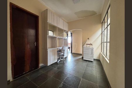 Casa à venda com 167m², 3 quartos e 4 vagas