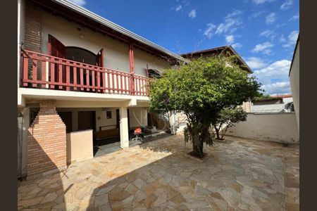 Casa à venda com 167m², 3 quartos e 4 vagas